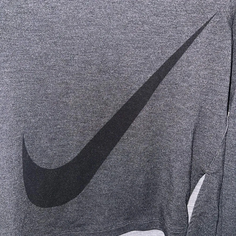 Nike Dri Fit Cropped‎ Long Sleeve Crewneck Size XS